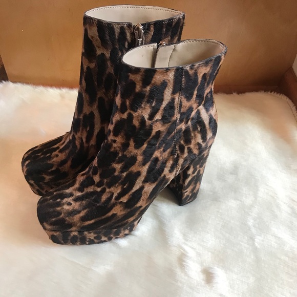 Vince Camuto Leslieon Leopard Platform Sz 7 - Picture 2 of 7